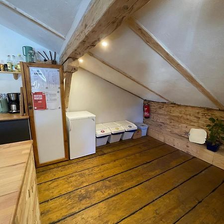 Backyard Mountain Hostel Mayrhofen Bagian luar foto