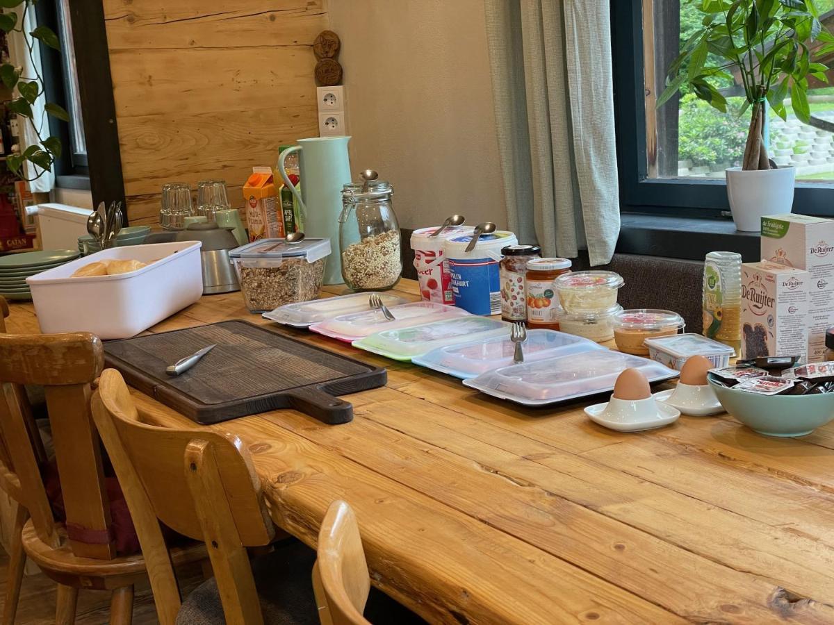 Backyard Mountain Hostel Mayrhofen Bagian luar foto