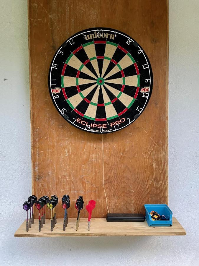 Backyard Mountain Hostel Mayrhofen Bagian luar foto