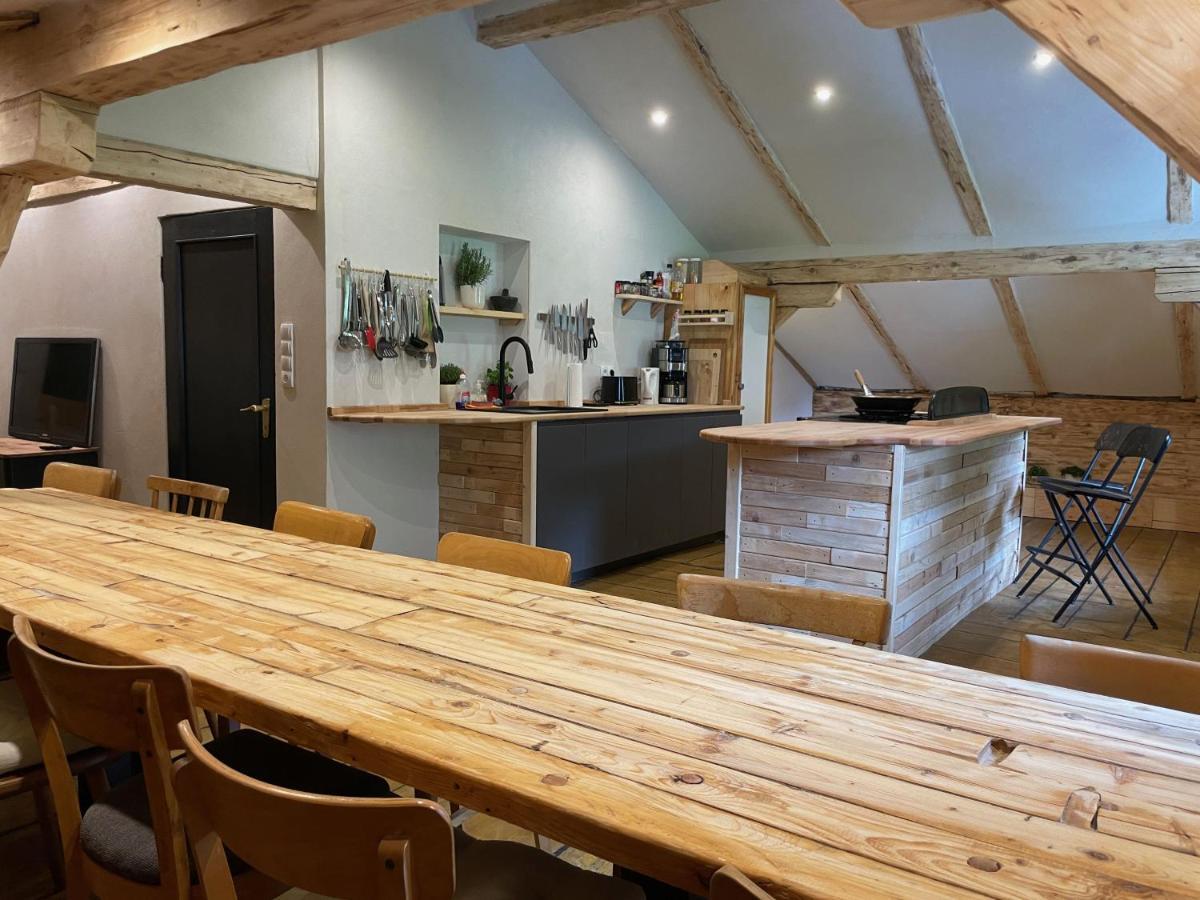 Backyard Mountain Hostel Mayrhofen Bagian luar foto