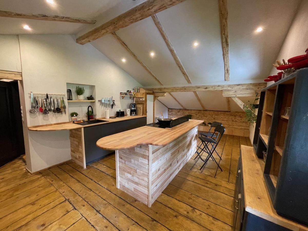 Backyard Mountain Hostel Mayrhofen Bagian luar foto
