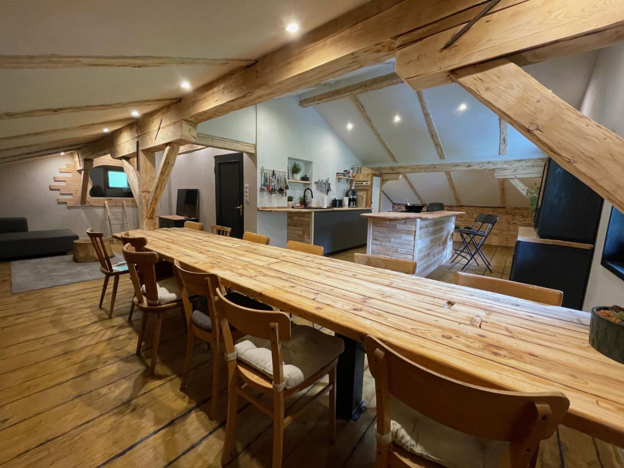 Backyard Mountain Hostel Mayrhofen Bagian luar foto