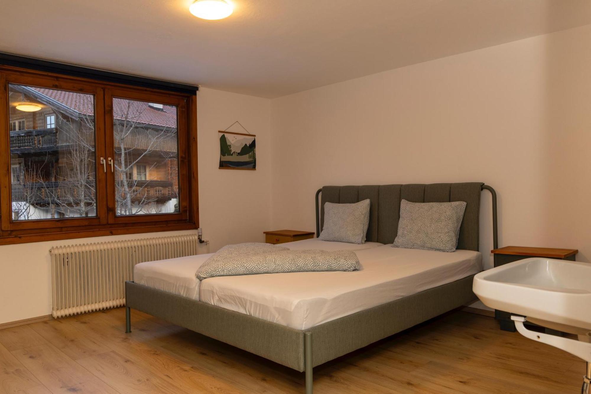 Backyard Mountain Hostel Mayrhofen Bagian luar foto
